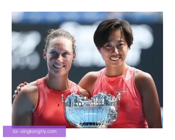 张帅与梅尔滕斯问鼎澳网女双