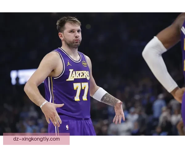 关键时刻封王东契奇领湖人新王